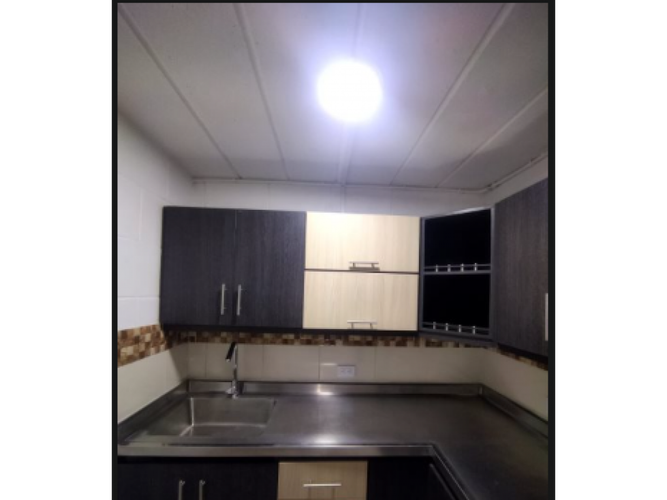 Casa de 4 alcobas en venta en Cataluña, Medellín, 94 m² · foto 2 de 14