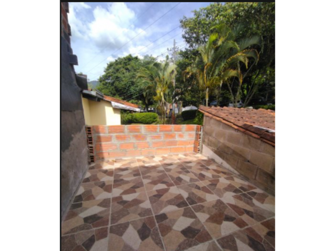 Casa de 4 alcobas en venta en Cataluña, Medellín, 94 m² · foto 14 de 14