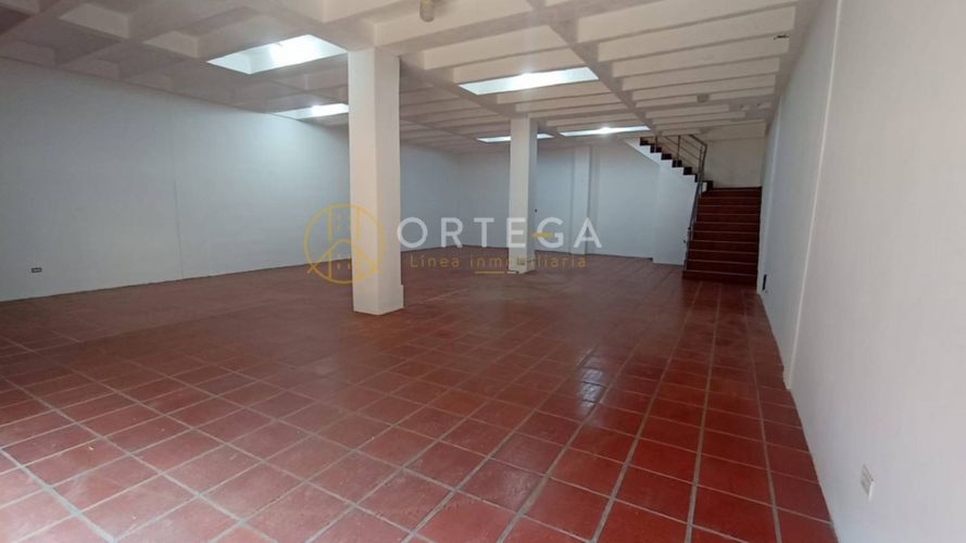 Bodega en arriendo en La Esmeralda, Girón, 300 m² · foto 8 de 15