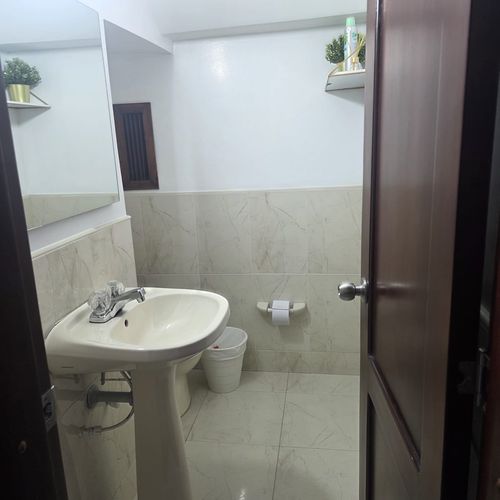 Casa de 4 alcobas en venta en Niza, Bogotá, 320 m² · foto 11 de 24