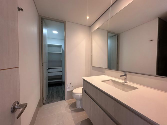 Apartamento de 1 alcoba en venta en El Poblado, Medellín, 60 m² · foto 15 de 16