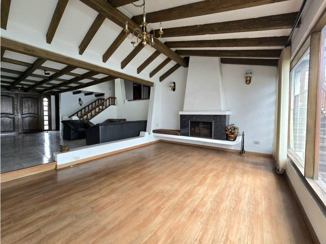 Casa en venta en Cerros De Suba, Bogotá · foto 4 de 24