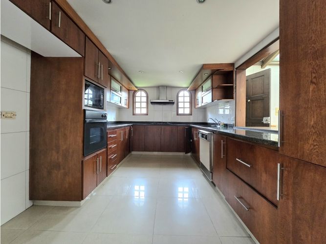 Casa en venta en Cerros De Suba, Bogotá · foto 10 de 24