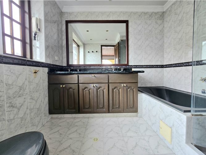 Casa en venta en Cerros De Suba, Bogotá · foto 20 de 24
