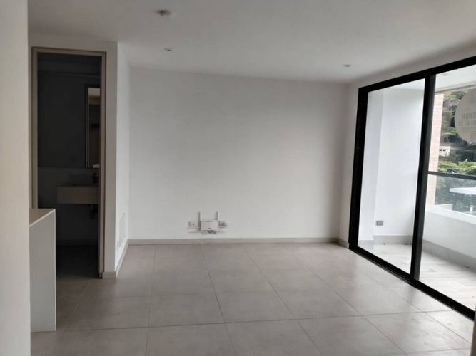 Apartamento de 3 alcobas en arriendo en Castropol, Medellín, 90 m² · foto 2 de 24