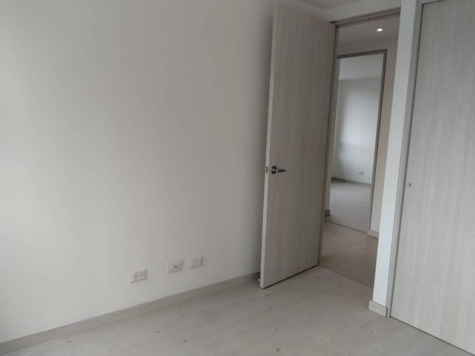 Apartamento de 3 alcobas en arriendo en Castropol, Medellín, 90 m² · foto 17 de 24