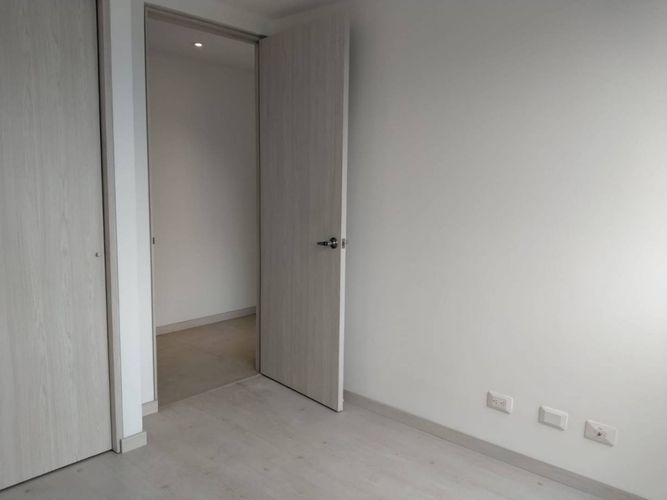 Apartamento de 3 alcobas en arriendo en Castropol, Medellín, 90 m² · foto 20 de 24