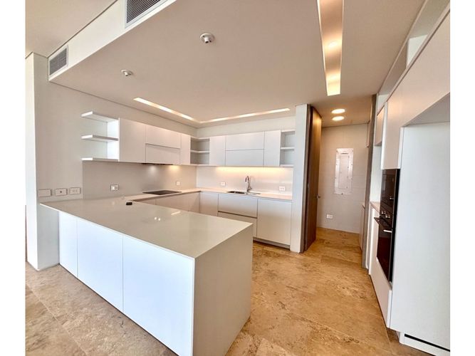 Apartamento de 3 alcobas en venta en Crespo, Cartagena, 196 m² · foto 7 de 24