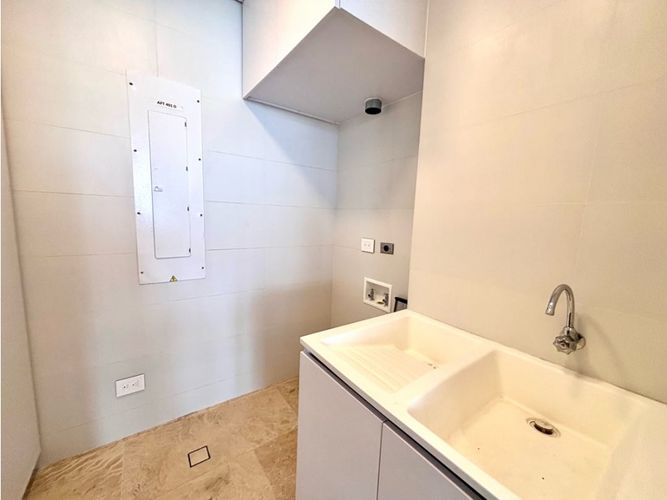 Apartamento de 3 alcobas en venta en Crespo, Cartagena, 196 m² · foto 18 de 24