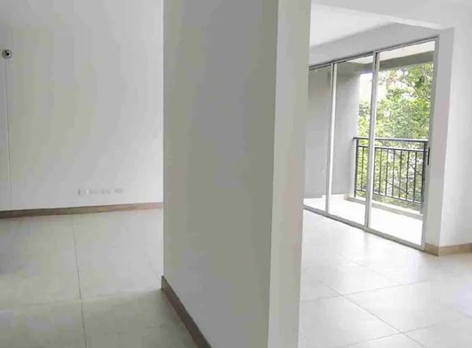 Apartamento en venta en Prados Del Norte, Cali · foto 4 de 18