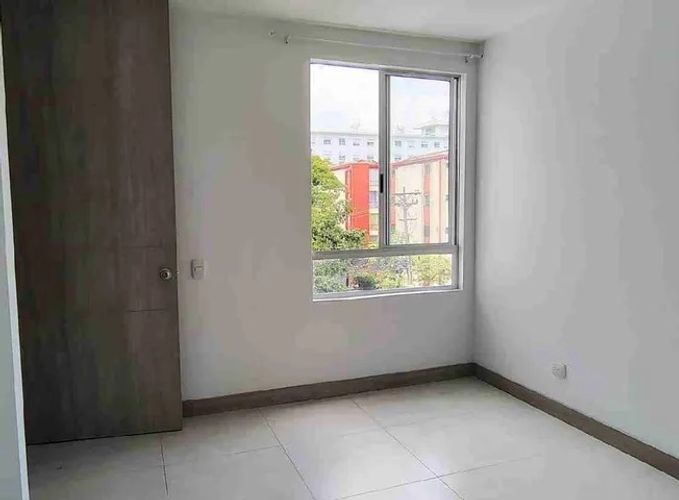 Apartamento en venta en Prados Del Norte, Cali · foto 12 de 18