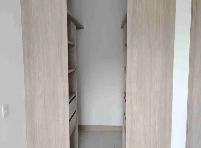Apartamento en venta en Prados Del Norte, Cali · foto 13 de 18