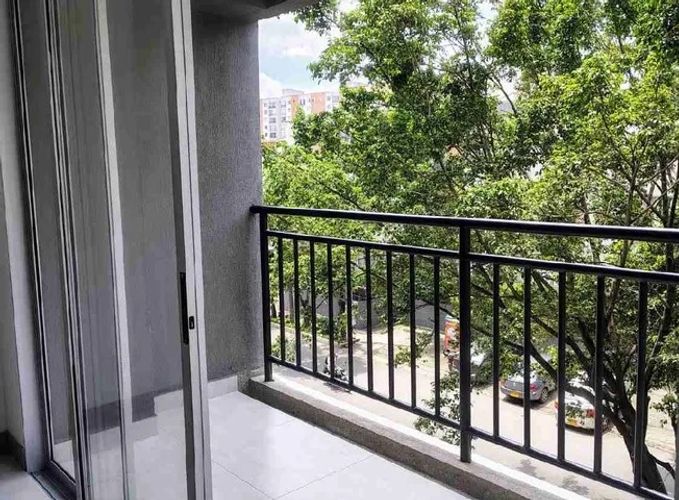 Apartamento en venta en Prados Del Norte, Cali · foto 2 de 18
