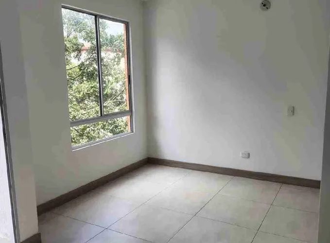 Apartamento en venta en Prados Del Norte, Cali · foto 16 de 18