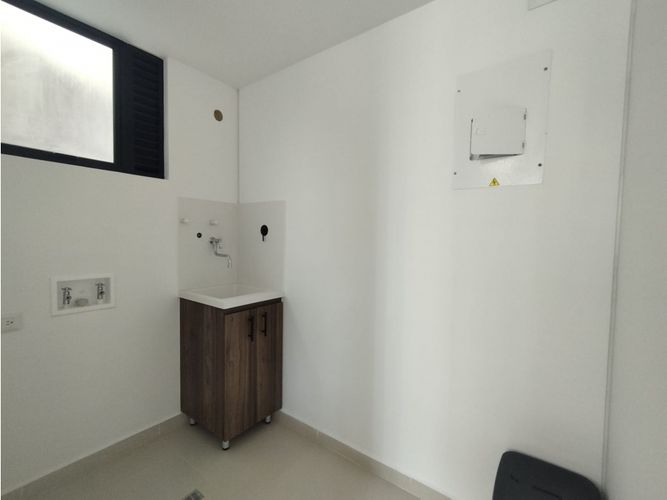 Apartamento de 2 alcobas en venta en La Ceja, 71 m² · foto 7 de 16