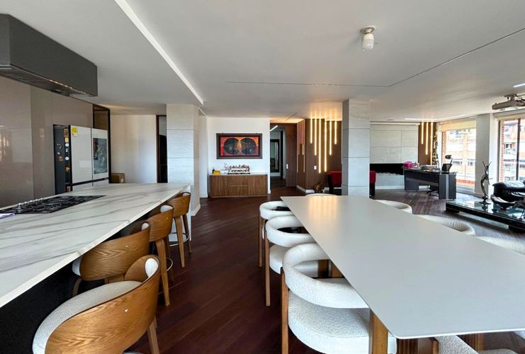 Apartamento de 3 alcobas en venta en Bosques De La Cañada, Bogotá, 427 m² · foto 3 de 24