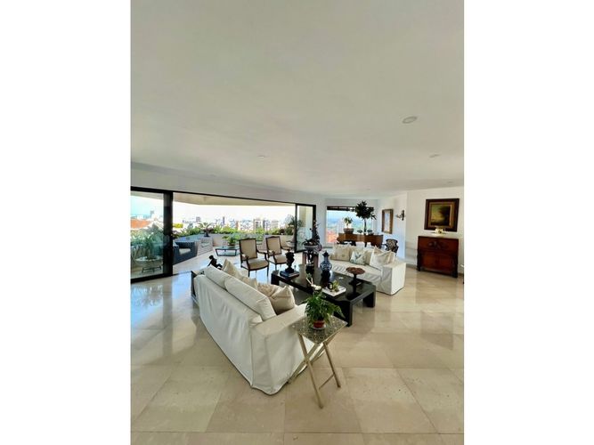 Apartamento de 3 alcobas en venta en Normandia, Cali, 420 m² · foto 7 de 24