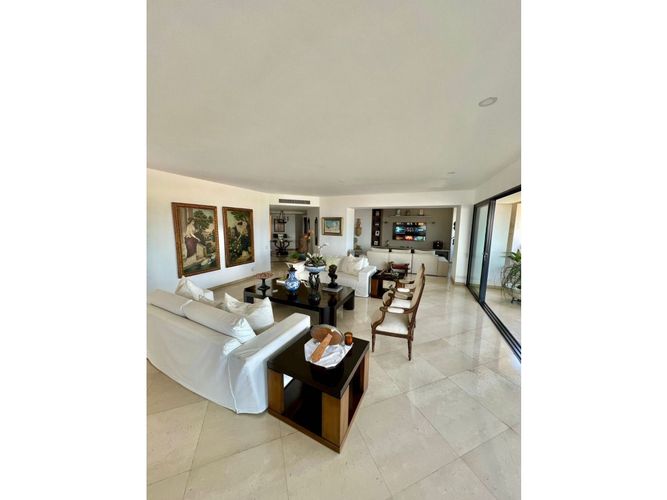 Apartamento de 3 alcobas en venta en Normandia, Cali, 420 m² · foto 16 de 24