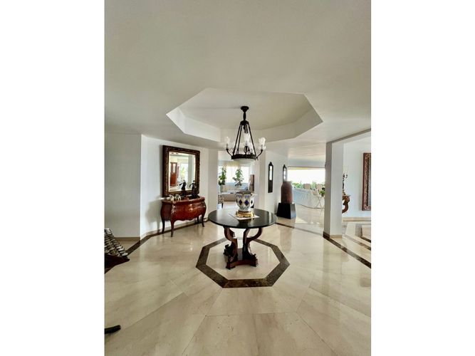 Apartamento de 3 alcobas en venta en Normandia, Cali, 420 m² · foto 20 de 24