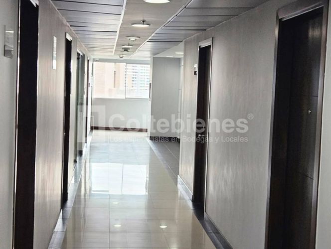 Oficina en arriendo en Los Naranjos, Medellín, 44 m² · foto 11 de 12