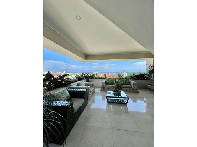 Apartamento de 3 alcobas en venta en Normandia, Cali, 420 m² · foto 2 de 24