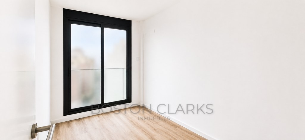 APARTAMENTO DE DOS DORMITORIOS Y GARAGE EN TRES CRUCES · Foto 8
