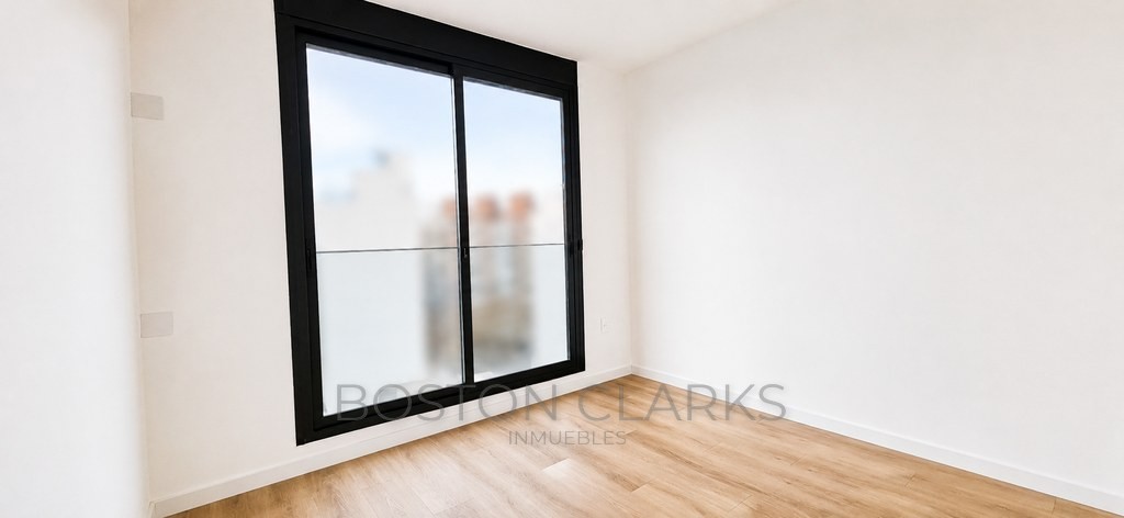 APARTAMENTO DE DOS DORMITORIOS Y GARAGE EN TRES CRUCES · Foto 7