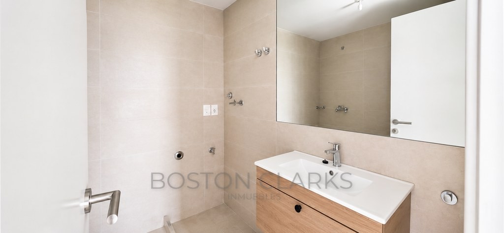 APARTAMENTO DE DOS DORMITORIOS Y GARAGE EN TRES CRUCES · Foto 9
