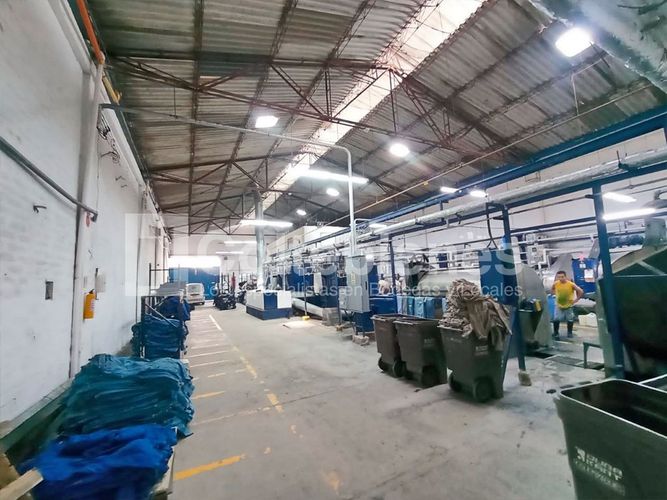 Bodega en arriendo en Ditaires, Itagüí, 908 m² · foto 2 de 19