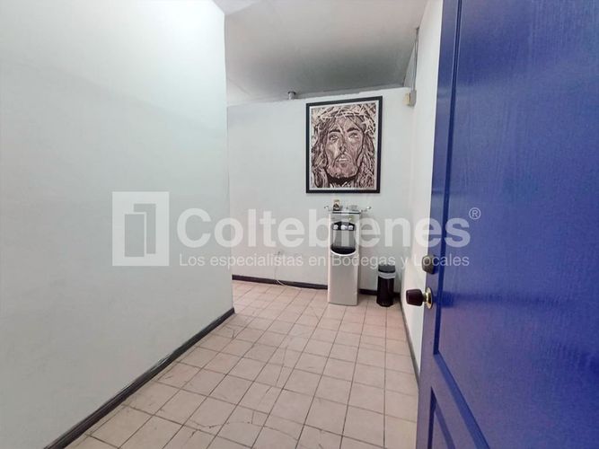Bodega en arriendo en Ditaires, Itagüí, 908 m² · foto 15 de 19