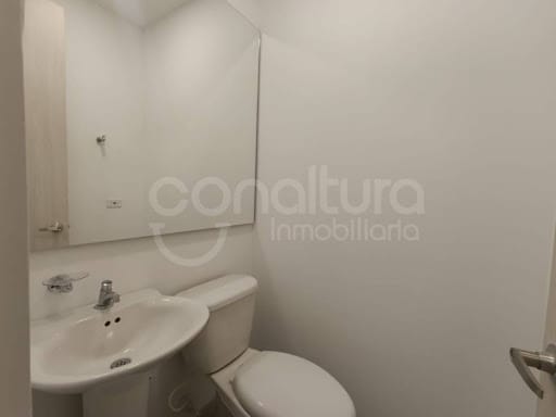 Oficina en arriendo en Los Colores, Medellín, 35 m² · foto 4 de 4