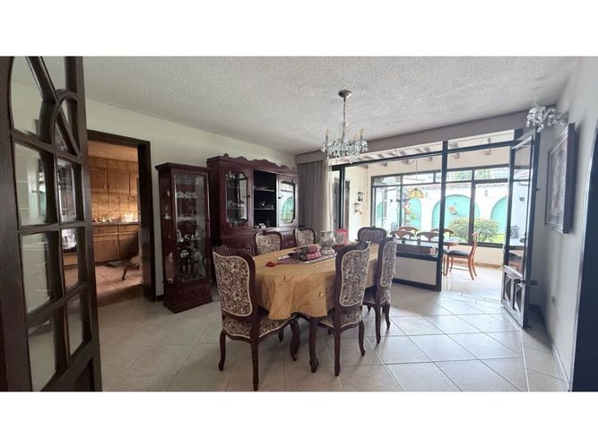Casa de 4 alcobas en venta en Pasadena, Bogotá, 454 m² · foto 3 de 24