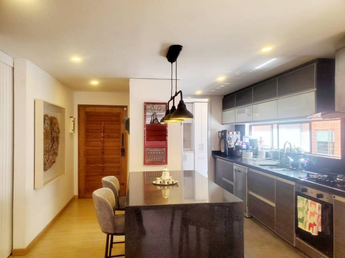Apartamento en venta en La Carolina, Bogotá · foto 8 de 20