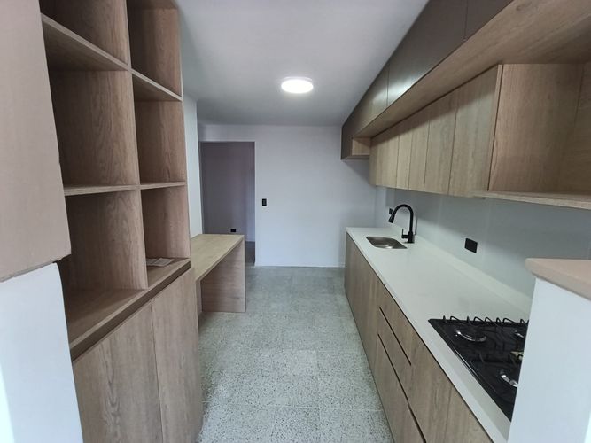Apartamento de 3 alcobas en arriendo en Laureles, Medellín, 168 m² · foto 5 de 20