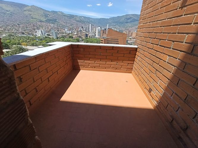 Apartamento de 3 alcobas en arriendo en Laureles, Medellín, 168 m² · foto 12 de 20