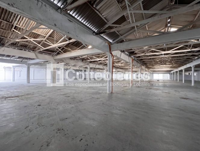 Bodega en arriendo en Suramérica, Itagüí, 3500 m² · foto 7 de 13