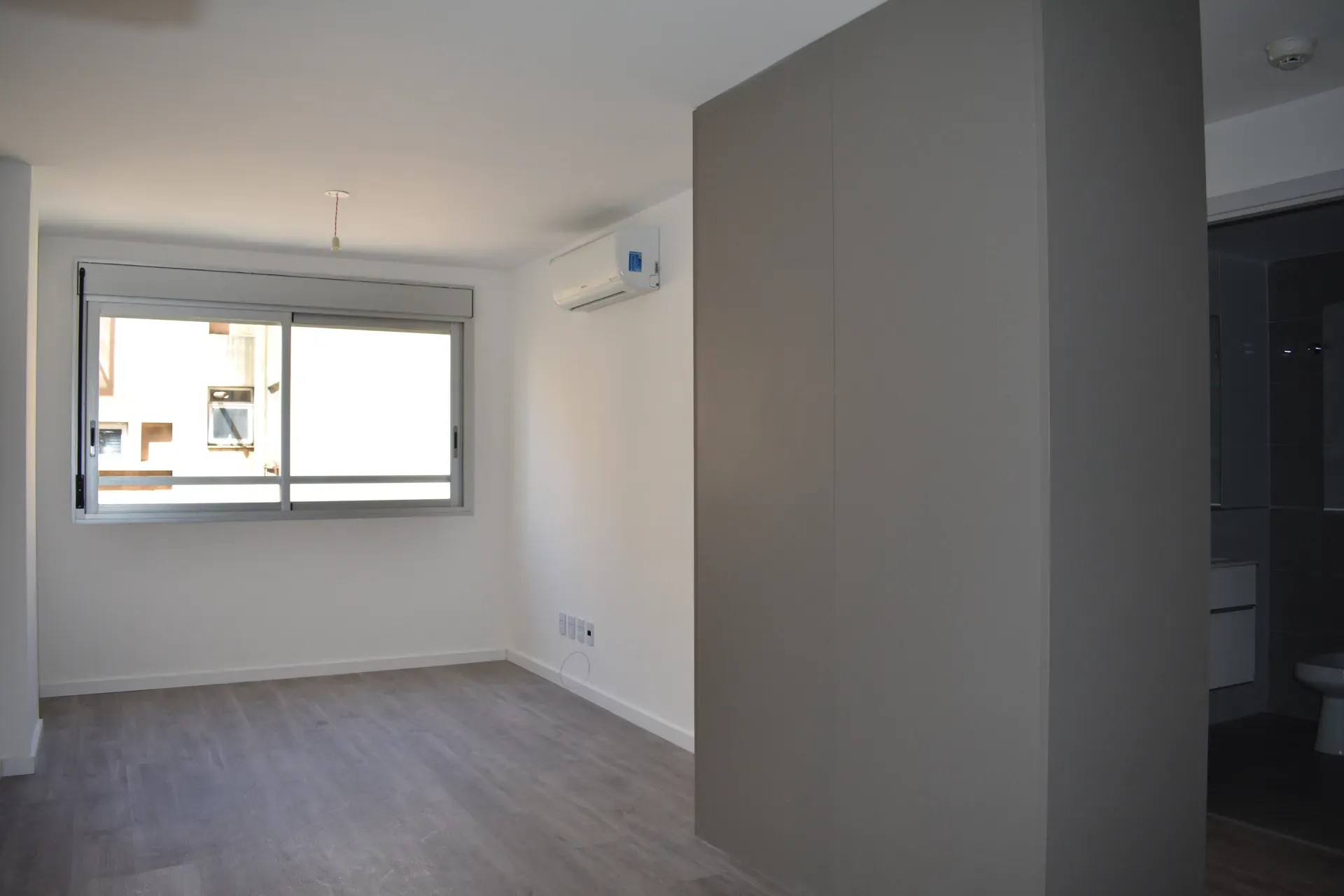Alquiler Apartamento 1 Dormitorio | Piso 10 | Frente a Plaza Libertad