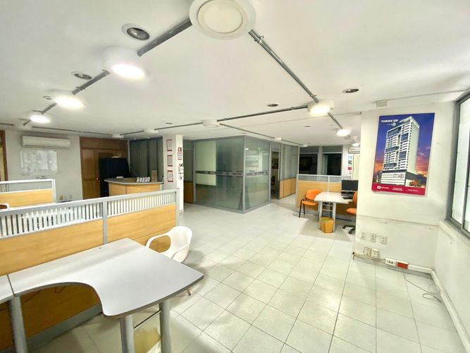 Oficina en arriendo en La Ceiba, Bucaramanga, 180 m² · foto 6 de 7