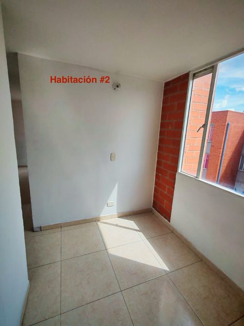 Apartamento de 3 alcobas en venta en Cr. El Triunfo Et. I, Soacha, 49 m² · foto 6 de 16