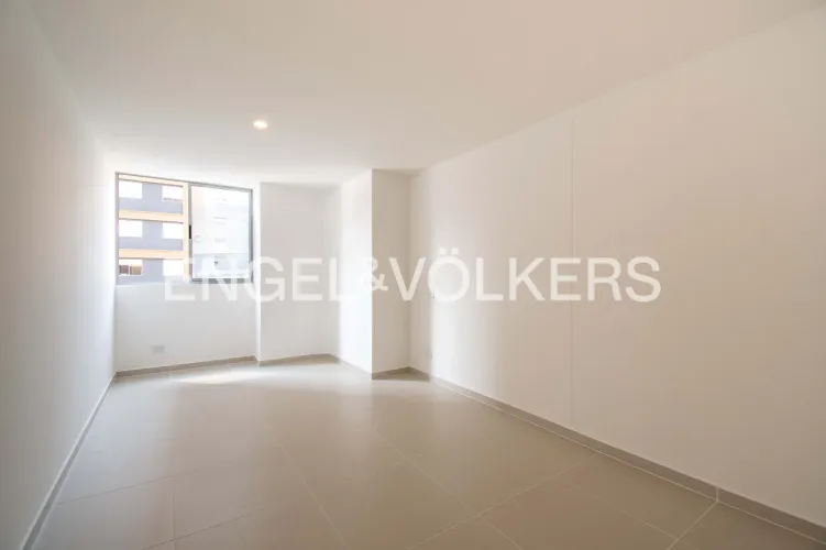 Apartamento de 2 alcobas en venta en El Poblado, Medellín, 79 m² · foto 11 de 12