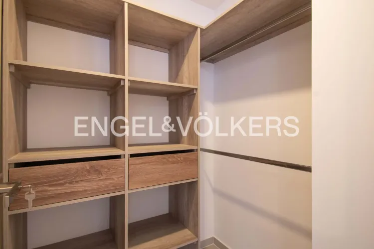 Apartamento de 2 alcobas en venta en El Poblado, Medellín, 79 m² · foto 10 de 12