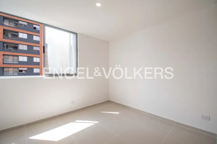 Apartamento de 2 alcobas en venta en El Poblado, Medellín, 79 m² · foto 8 de 12