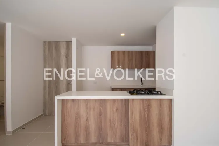 Apartamento de 2 alcobas en venta en El Poblado, Medellín, 79 m² · foto 4 de 12
