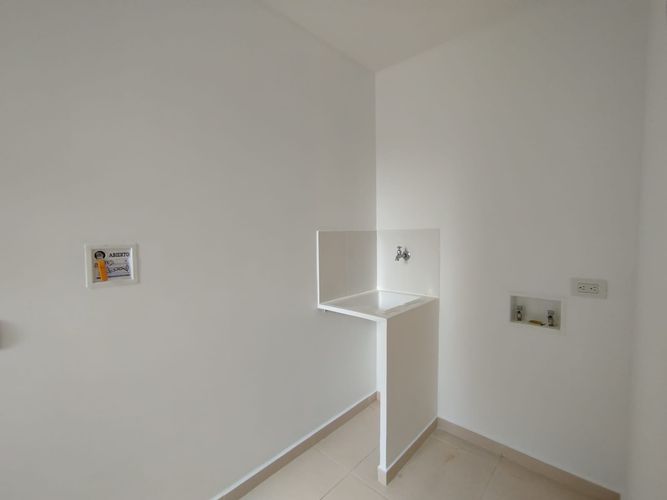 Apartamento de 2 alcobas en arriendo en El Porvenir, Rionegro, 80 m² · foto 9 de 15