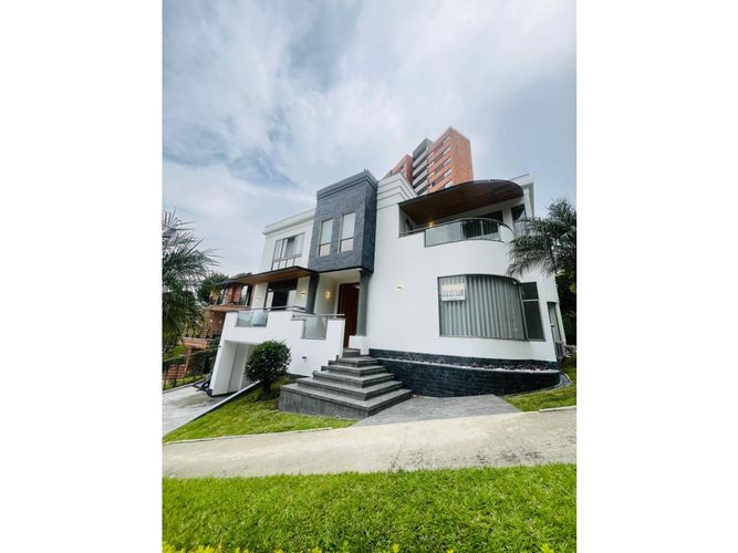 Casa de 5 alcobas en venta en Mesa, Envigado, 460 m² · foto 2 de 24