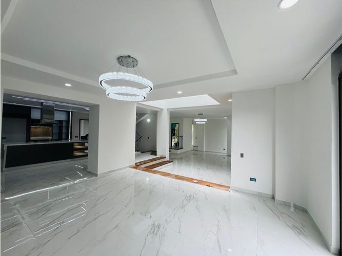 Casa de 5 alcobas en venta en Mesa, Envigado, 460 m² · foto 6 de 24