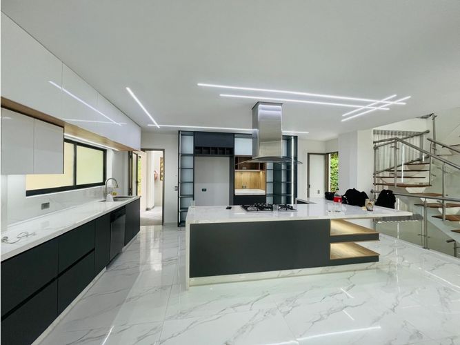 Casa de 5 alcobas en venta en Mesa, Envigado, 460 m² · foto 8 de 24