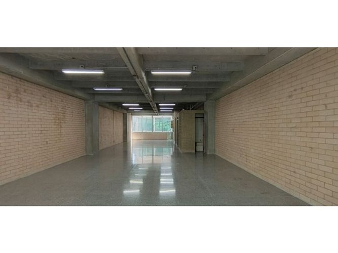 Oficina en arriendo en Guayabal, Medellín, 178 m² · foto 2 de 4