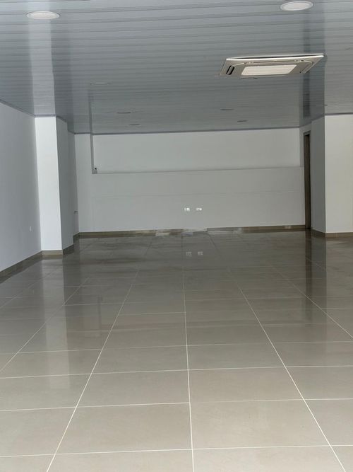 Local en arriendo en Igzabelar, Bucaramanga, 115 m² · foto 2 de 5