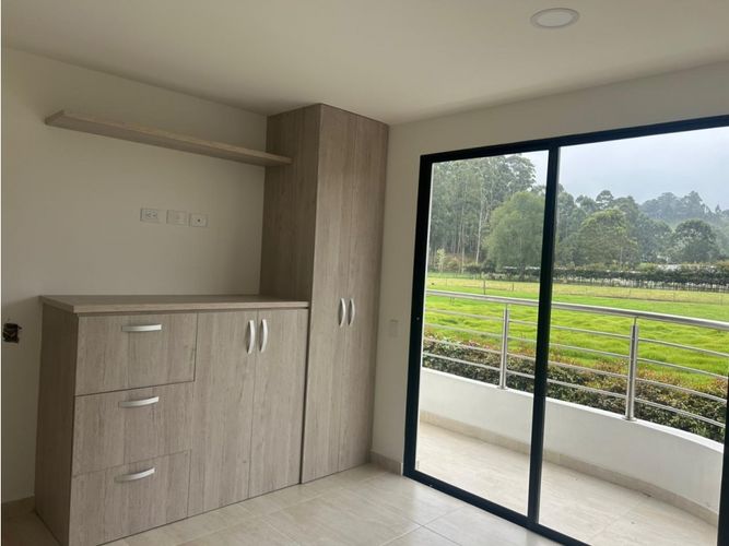 Apartamento de 3 alcobas en venta en El Tambo, La Ceja, 70 m² · foto 6 de 24